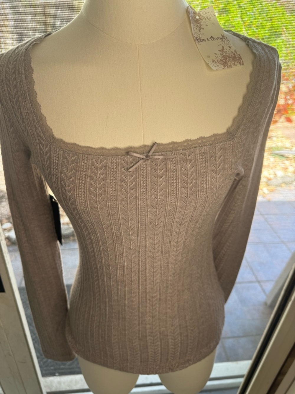 Hem & Thread Taupe Ribbed Scallop-Neck Sweater